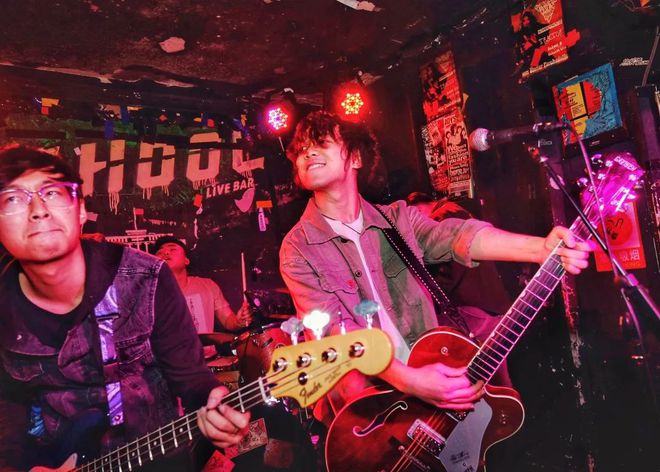 吉他英雄 世界巡演 原声_吉他英雄现场_吉他英雄世界巡演歌曲