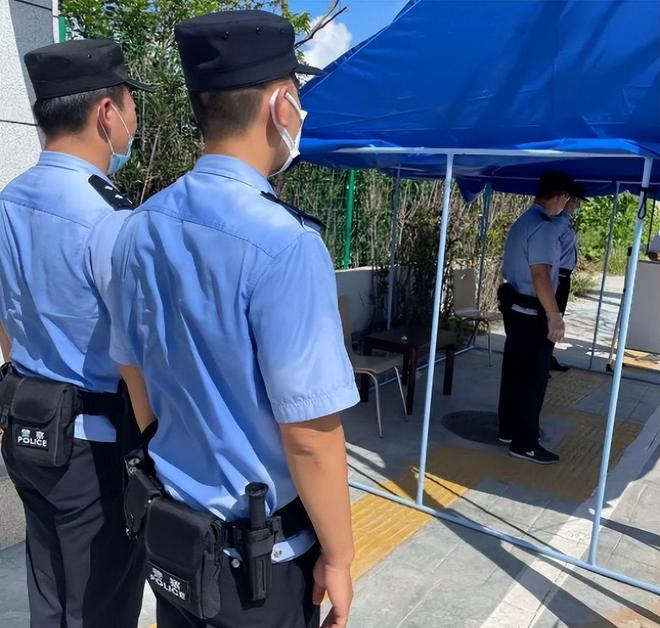 小偷被警察从莫斯科追打到的游戏-【惊险追逐】小偷在莫斯科街头狂奔，警察全城布网穷