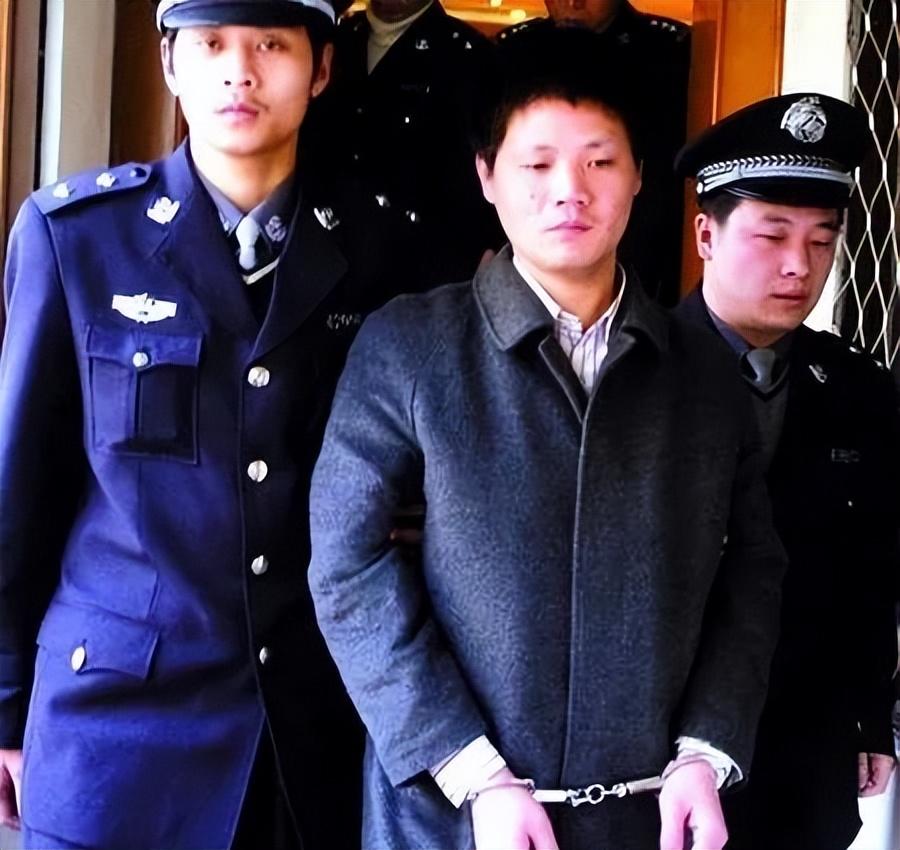 俄罗斯抓小偷_莫斯科郊外的小偷_小偷被警察从莫斯科追打到的游戏