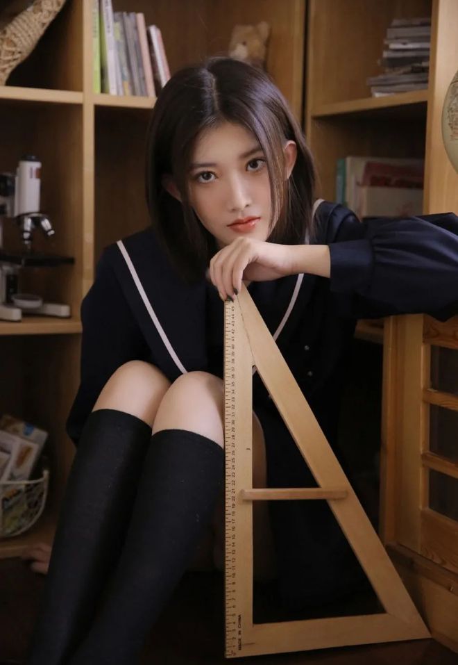 制服装惑免费看-制服装扮：时尚潮流还是情怀怀旧？