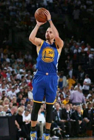 2k16科比投篮手型-揭秘科比投篮奥秘：手型稳准独特，力量来自何处？