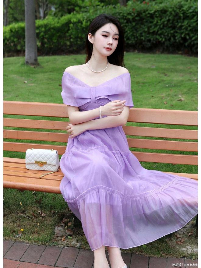 中年中高档连衣裙-中高档连衣裙：品味与自信的完美结合