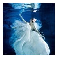 婚纱头像女生高清伤感-感叹人生无常，婚纱头像背后的真实故事