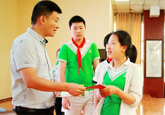 小学毕业合影_小学毕业合影留念_小学毕业合影造型
