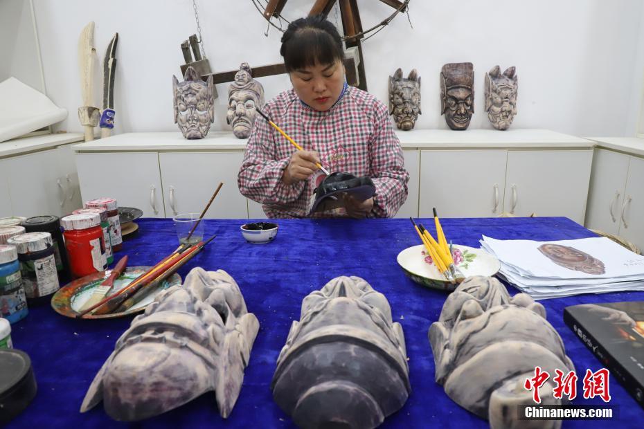 美术教案神秘的傩面具-傩面具：古老艺术的魅力与历史文化意义