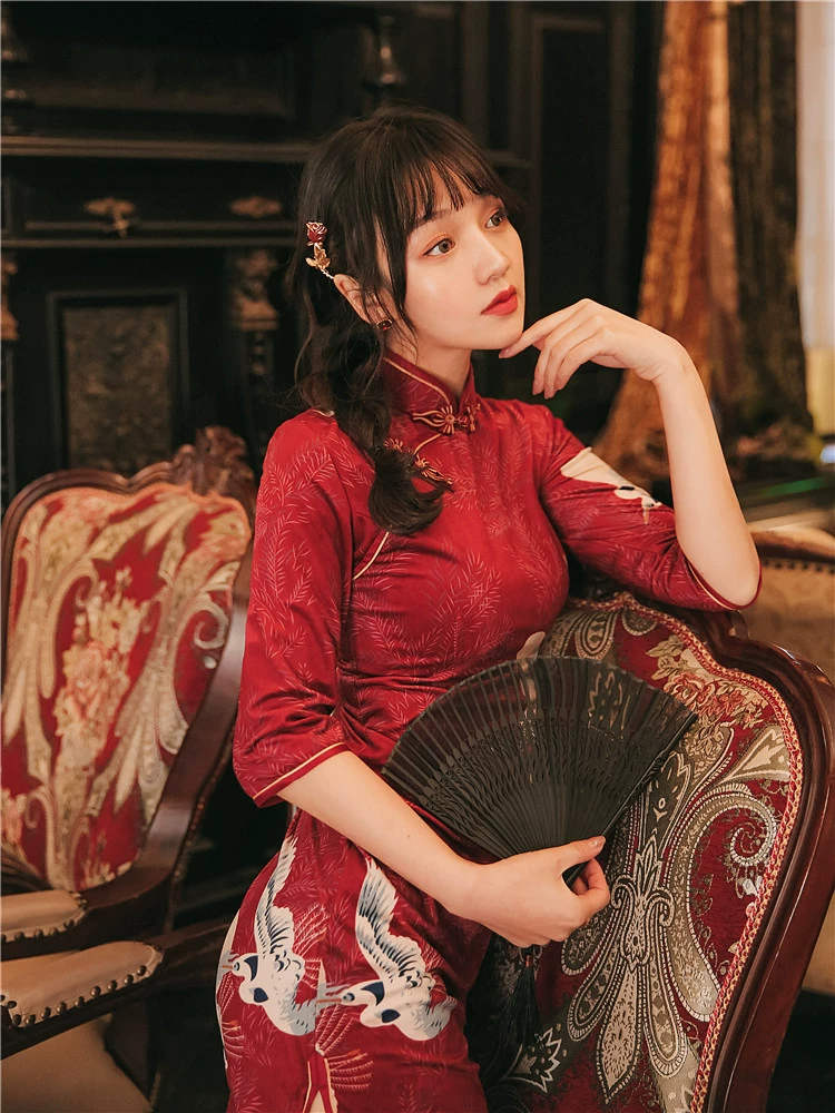 碎花洋裙是什么_碎花裙歌曲_碎花洋裙歌词