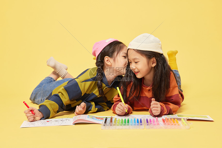 双胞胎图片女孩_谢娜双胞胎女孩图片_双胞胎女孩图片可爱婴儿