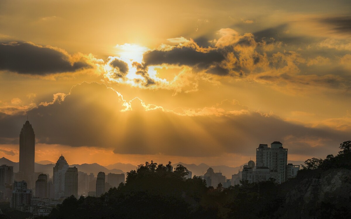 龙港几月云_云龙港湾物业电话_云龙港湾产权多少年