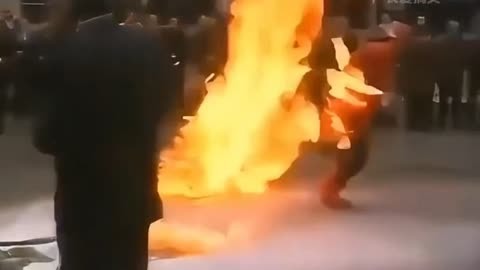 整蛊视频外国_外国整蛊视频搞笑视频_外国人整蛊视频集锦