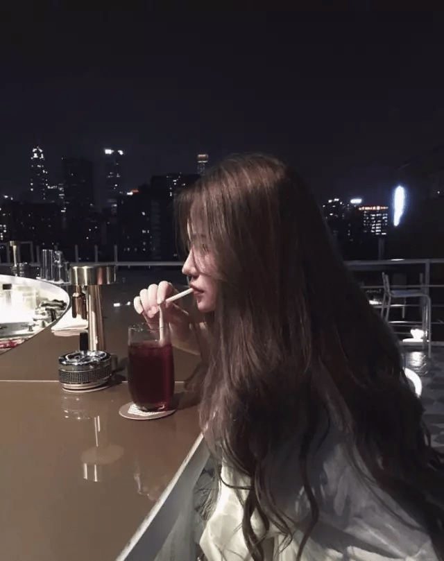 女搓澡工在男澡堂_男澡堂女性搓澡师图片_女澡堂的女搓背工