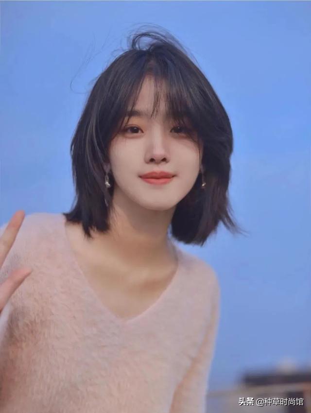 晚礼服发型2024款图片_礼服晚款发型图片2024女_晚礼服的发型