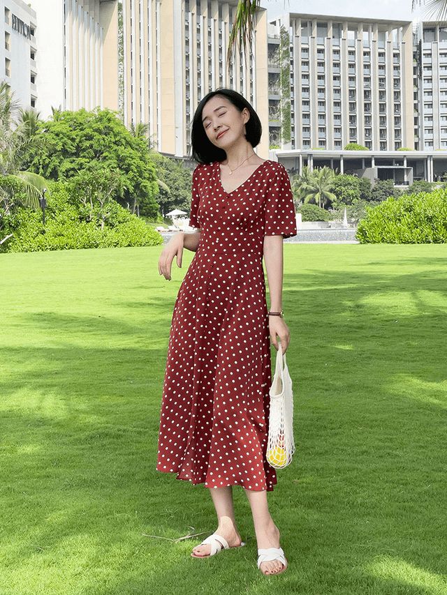 碎花洋裙的优雅图片_优雅裙子穿搭_优雅裙子