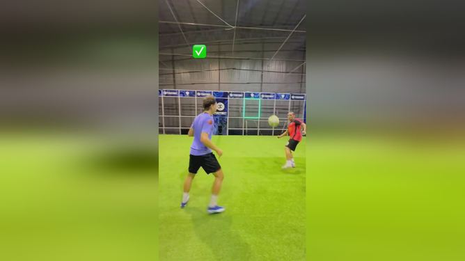 标准投篮姿势手指发力_投篮指尖发力_投篮手指怎么发力教程视频